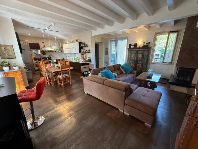 Villa Indipendente in vendita a San Polo, Lonato