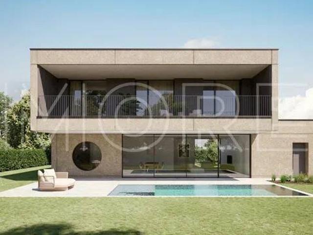 Villa Indipendente in vendita a Lonato, Lombardia
