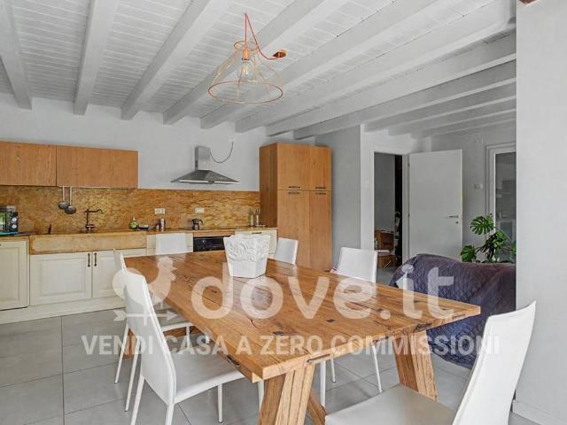 Villa Indipendente in vendita a Lonato, Lombardia