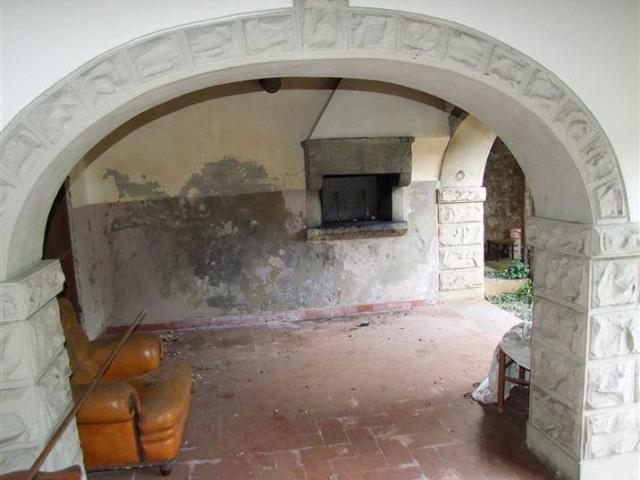 Villa Indipendente in vendita a Unione di Comuni Valdarno e Valdisieve, Londa