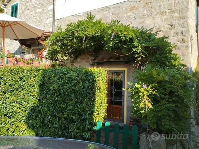 Villa Indipendente in vendita a Unione di Comuni Valdarno e Valdisieve, Londa