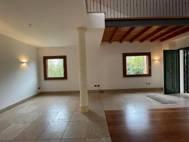 Villa Indipendente in vendita a Longare, Veneto
