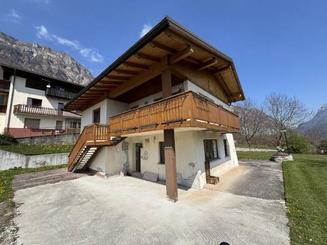 Villa Indipendente in vendita a Longarone, Veneto
