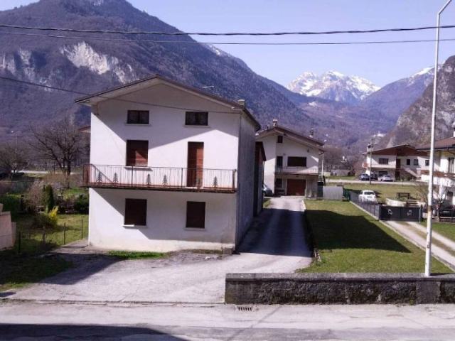 Villa Indipendente in vendita a Longarone, Veneto
