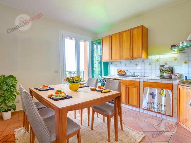 Villa Indipendente in vendita a Crocetta, Longiano