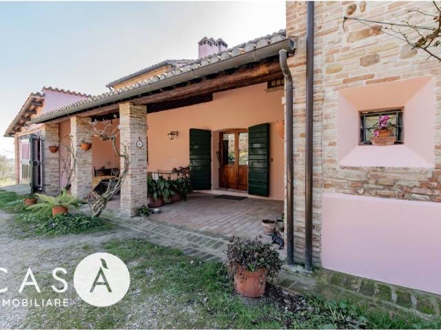Villa Indipendente in vendita a Longiano, Reggio Emilia