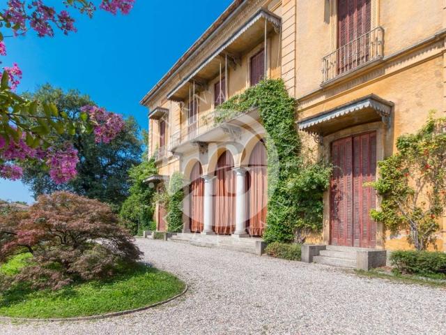 Villa Indipendente in vendita a Longone Al Segrino, Lombardia