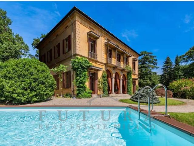 Villa Indipendente in vendita a Longone Al Segrino, Lombardia