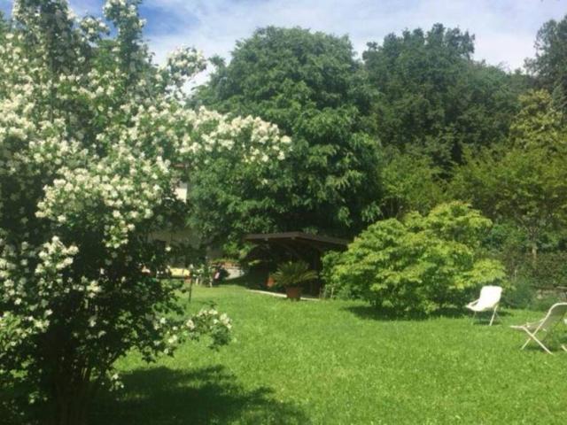 Villa Indipendente in vendita a Longone Al Segrino, Lombardia