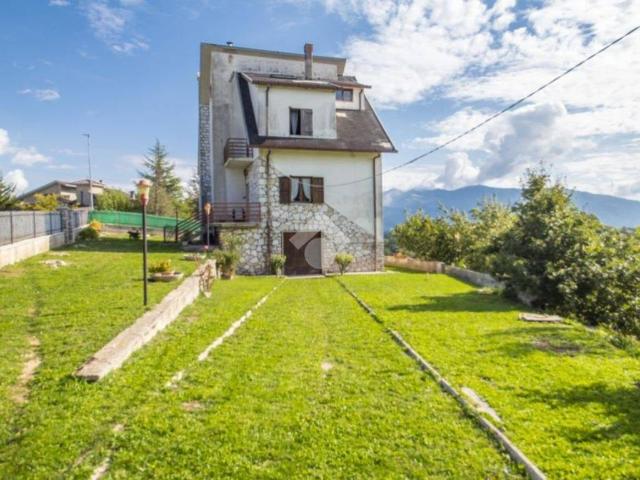 Villa Indipendente in vendita a Longone Sabino, Lazio