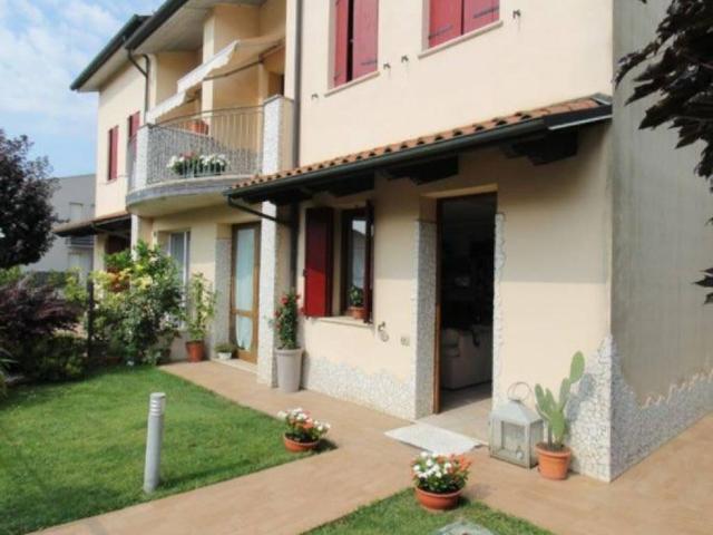 Villa Indipendente in vendita a Lonigo, Veneto