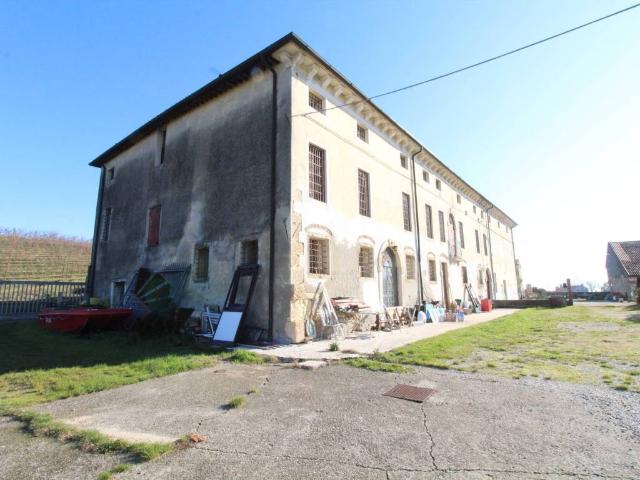 Villa Indipendente in vendita a Lonigo, Veneto