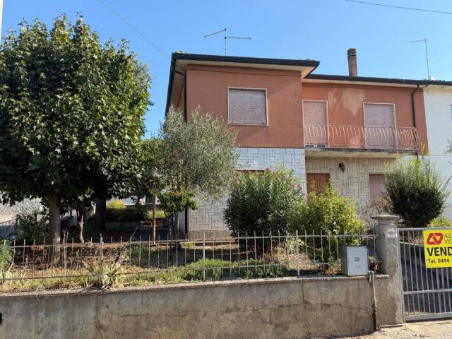 Villa Indipendente in vendita a Preon, Lonigo