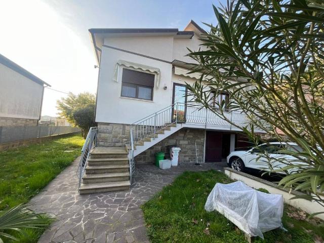 Villa Indipendente in vendita a Loreo, Veneto