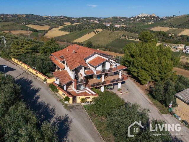 Villa Indipendente in vendita a Loreto Aprutino, Abruzzo