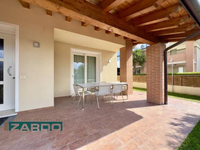 Villa Indipendente in vendita a Fonte, Loria