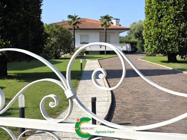 Villa Indipendente in vendita a Cantone Cornirotti, Loria