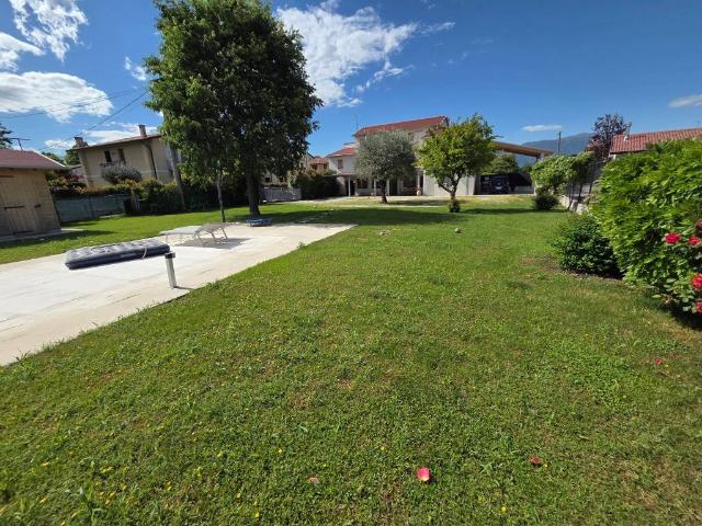 Villa Indipendente in vendita a Fonte, Loria