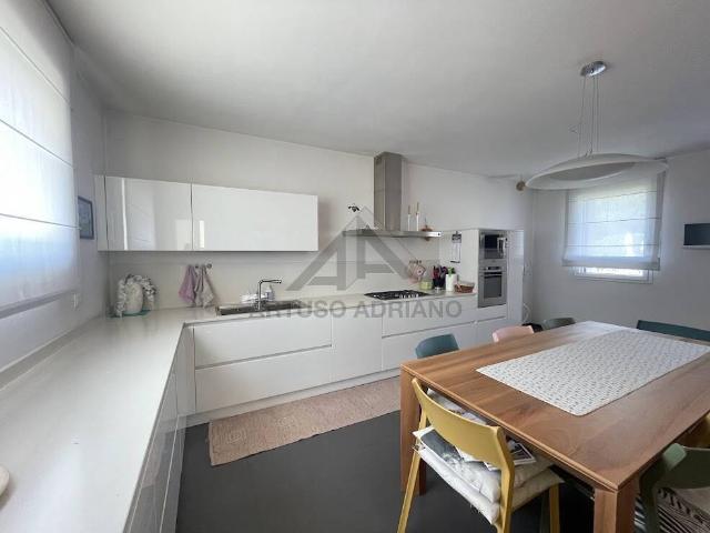 Villa Indipendente in vendita a Fonte, Loria