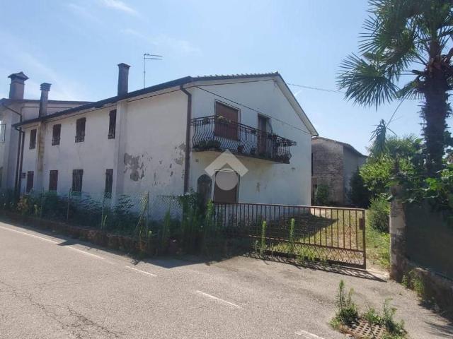 Villa Indipendente in vendita a Fonte, Loria