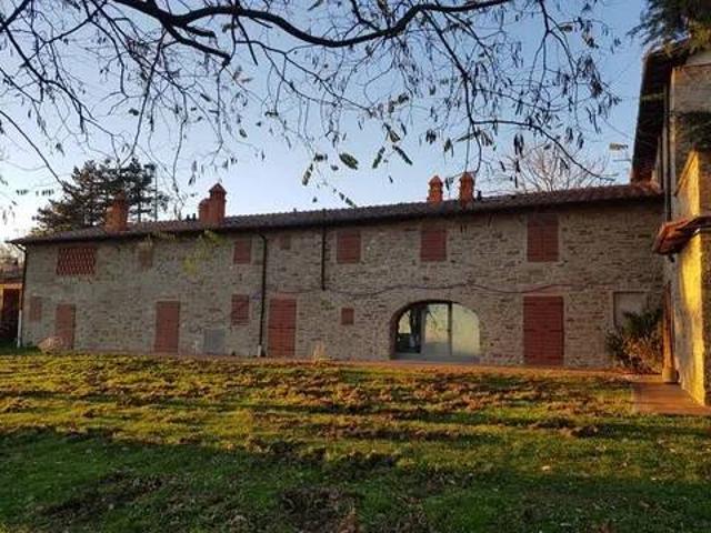 Villa Indipendente in vendita a Faeto, Loro Ciuffenna