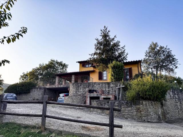 Villa Indipendente in vendita a Terranuova Bracciolini, Toscana