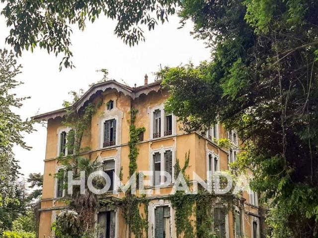 Villa Indipendente in vendita a Lovere, Lombardia