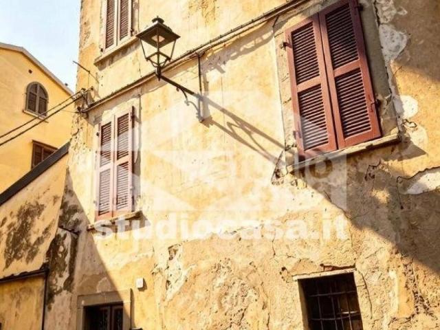 Villa Indipendente in vendita a Lovere, Bergamo