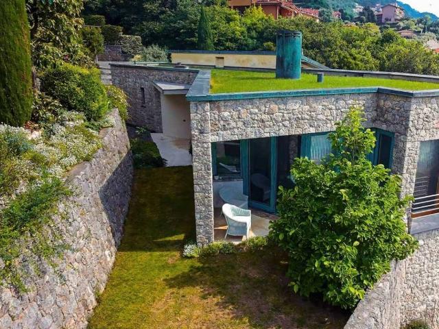 Villa Indipendente in vendita a Carassone, Lovere
