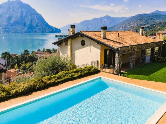 Villa Indipendente in vendita a Carassone, Lovere