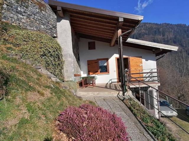 Villa Indipendente in vendita a Comunità montana della valle Camonica, Lozio