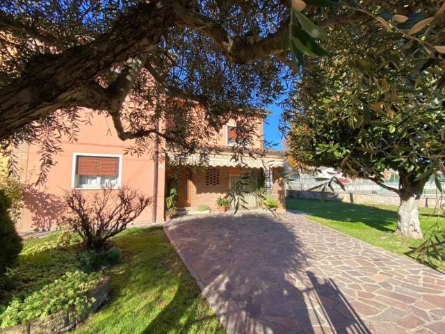 Villa Indipendente in vendita a Lozzo Atestino, Veneto