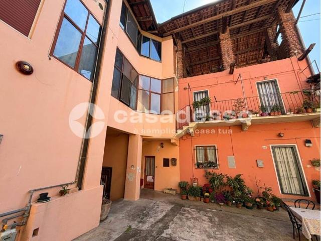 Villa Indipendente in vendita a Lozzolo, Vercelli