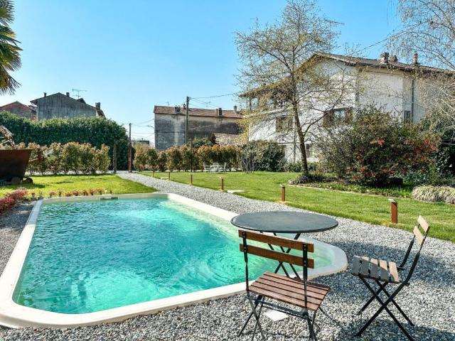 Villa Indipendente in vendita a Piemonte, Vercelli