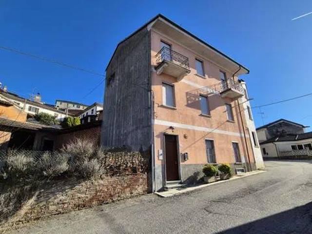 Villa Indipendente in vendita a Lu e Cuccaro Monferrato, Piemonte