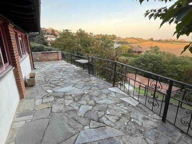 Villa Indipendente in vendita a Lu e Cuccaro Monferrato, Piemonte