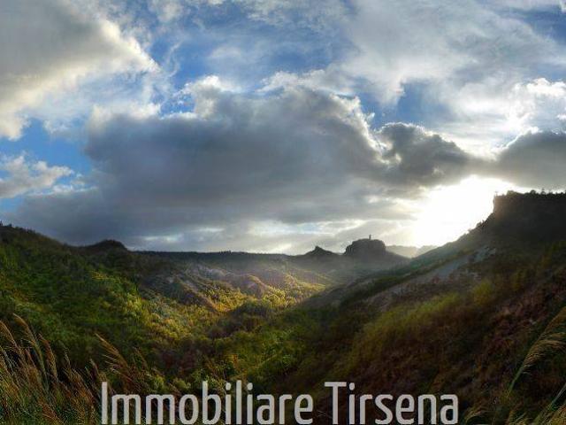 Villa Indipendente in vendita a Lubriano, Viterbo