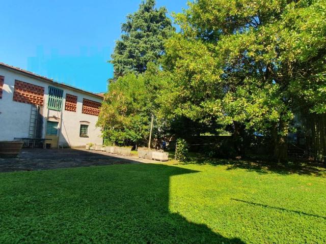 Villa Indipendente in vendita a Bagni Di Lucca Ponte, Toscana