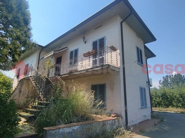 Villa Indipendente in vendita a Bagni Di Lucca Ponte, Toscana