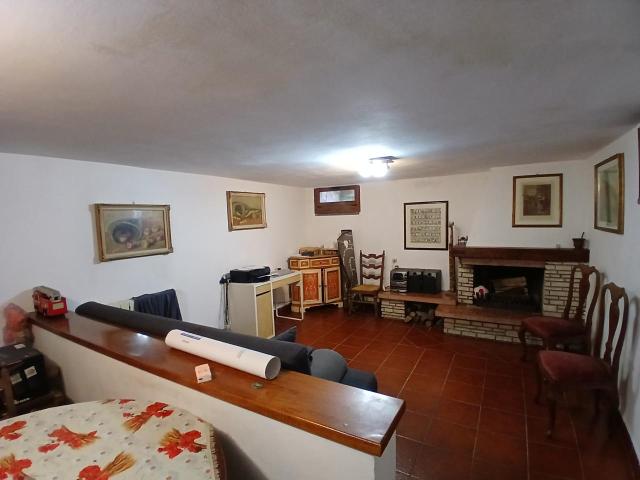 Villa Indipendente in vendita a San Macario in Piano, Bagni Di Lucca Ponte