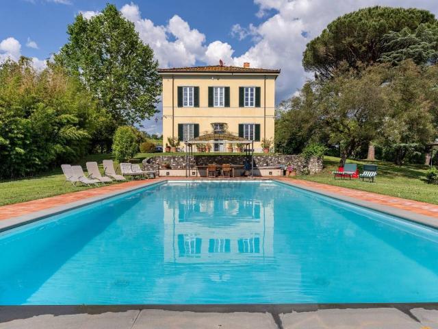 Villa Indipendente in vendita a Sant'Anna, Bagni Di Lucca Ponte
