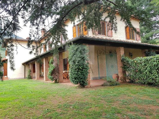 Villa Indipendente in vendita a Vicopelago, Bagni Di Lucca Ponte