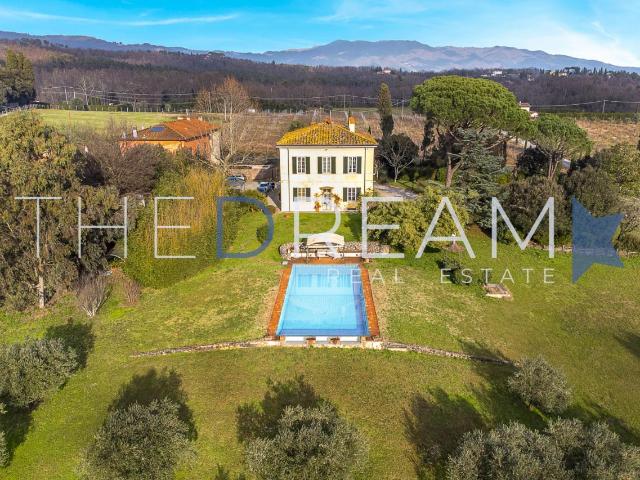 Villa Indipendente in vendita a Bagni Di Lucca Ponte, Toscana