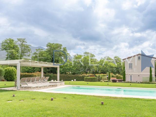 Villa Indipendente in vendita a Bagni Di Lucca Ponte, Toscana