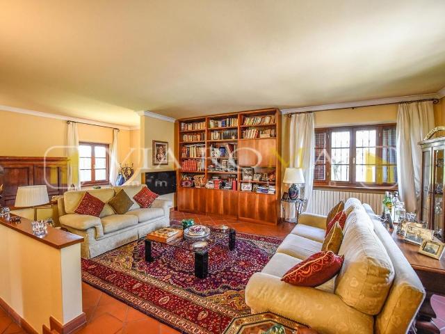 Villa Indipendente in vendita a Antraccoli, Bagni Di Lucca Ponte