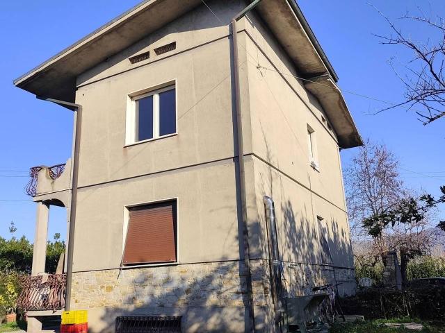 Villa Indipendente in vendita a San Cassiano a Vico, Bagni Di Lucca Ponte
