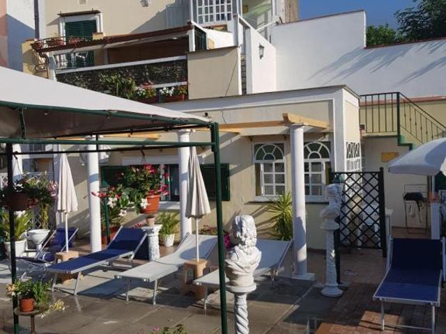 Villa Indipendente in vendita a Sant'Anna, Bagni Di Lucca Ponte