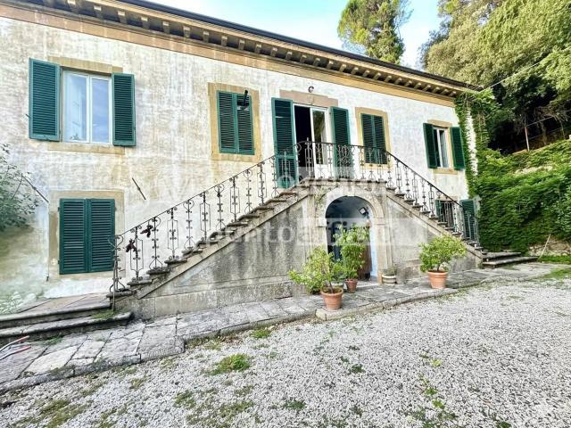 Villa Indipendente in vendita a Cappella, Bagni Di Lucca Ponte
