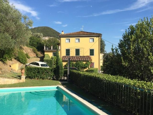 Villa Indipendente in vendita a Bagni Di Lucca Ponte, Toscana