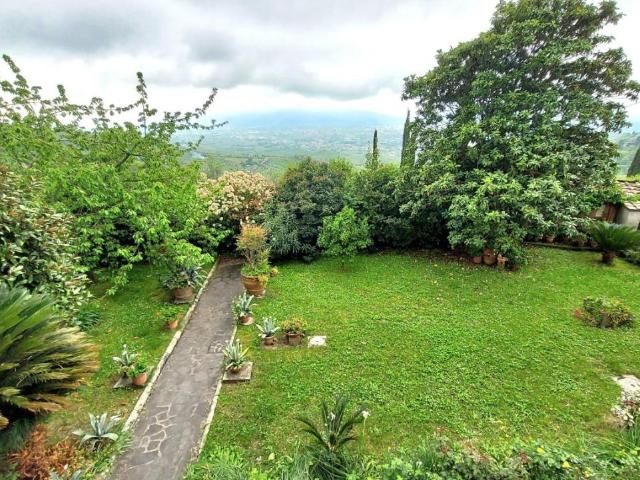 Villa Indipendente in vendita a San Pancrazio, Bagni Di Lucca Ponte